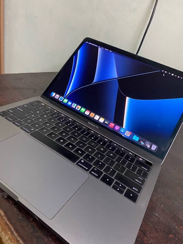 MacBook 2017 Pro TouchBar 4