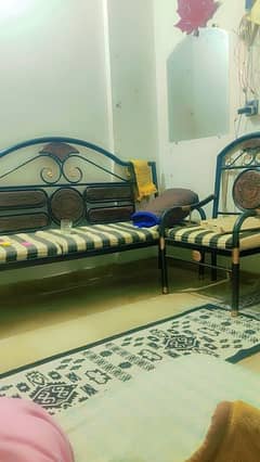 iron ka 5 siter sofa set good condition