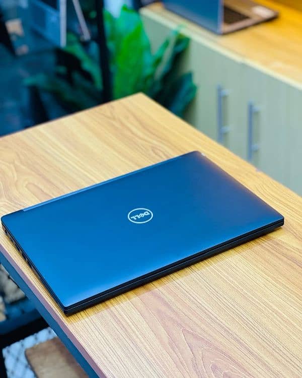 Dell Latitude UltraSlim Core i5 8th Genration 8GB Ram DDR4 / 256GB SSD 2