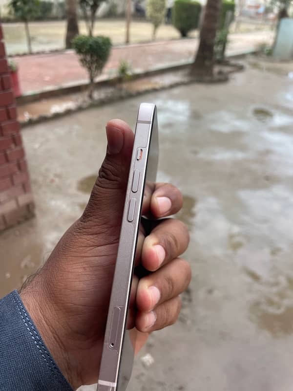 Iphone 13 Non PTA 4