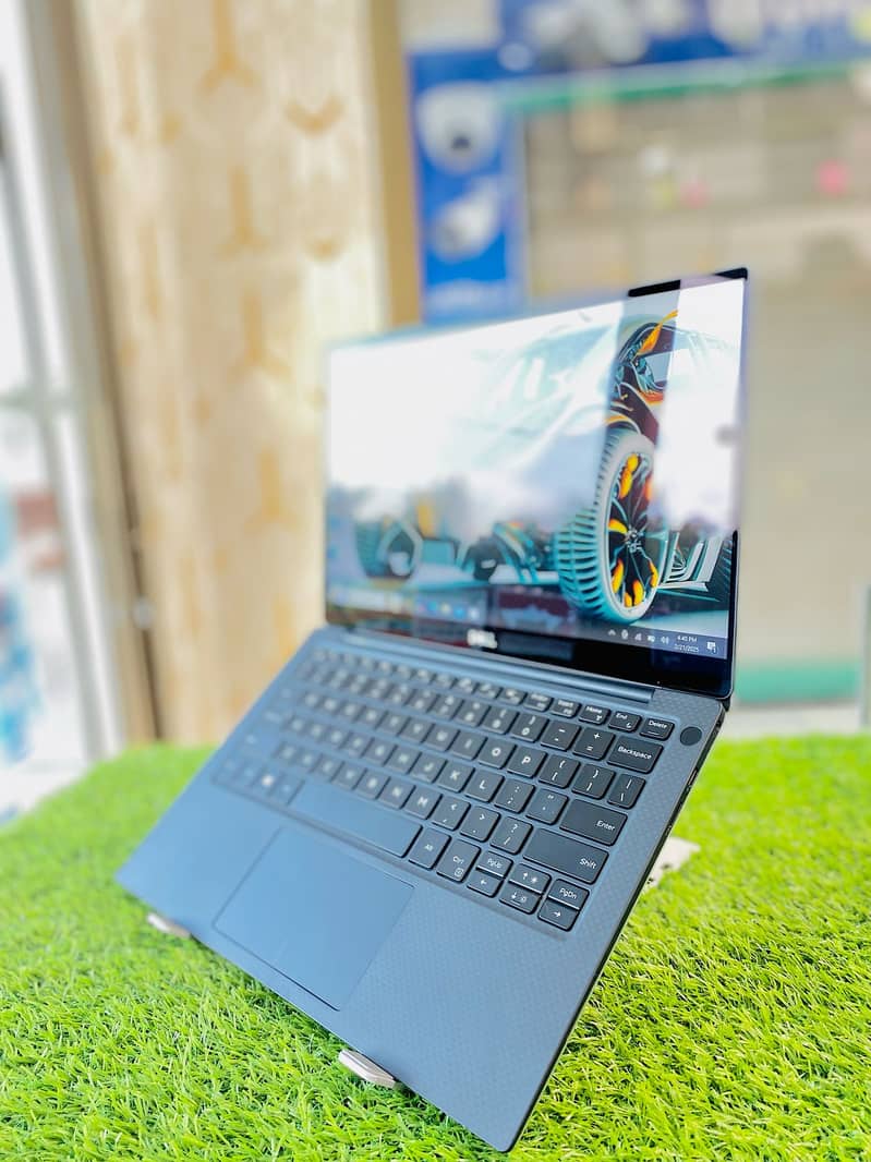 DELL XPS 13 9380 core i7 8th gen | 16gb ram 512gb nvme | 4k Touch 2