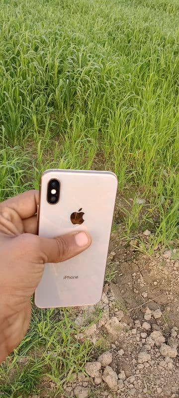 Iphone xs 4