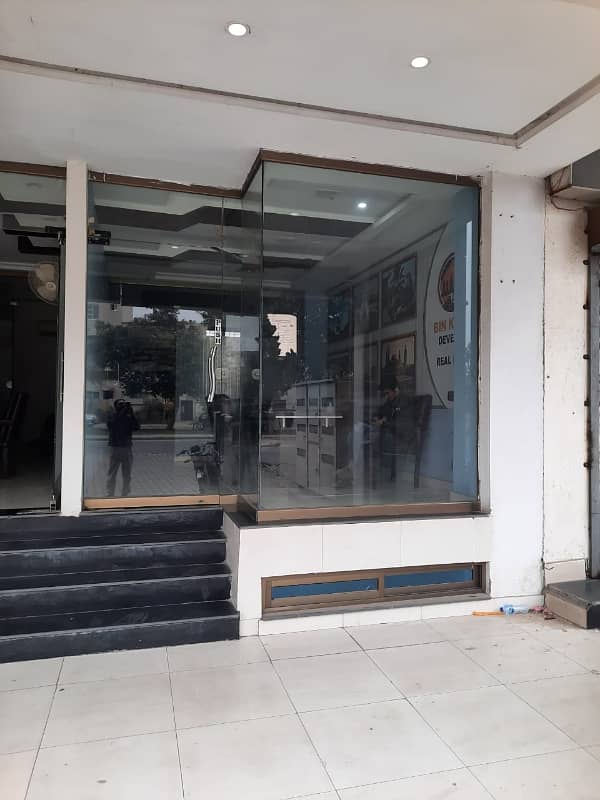 3MARLA GROUND FLOOR SHOP OR OFFICE EXCELLENT CONDITION IDEAL LOCATION FOR RENT IN BAHRIA TOWN LAHORE 0