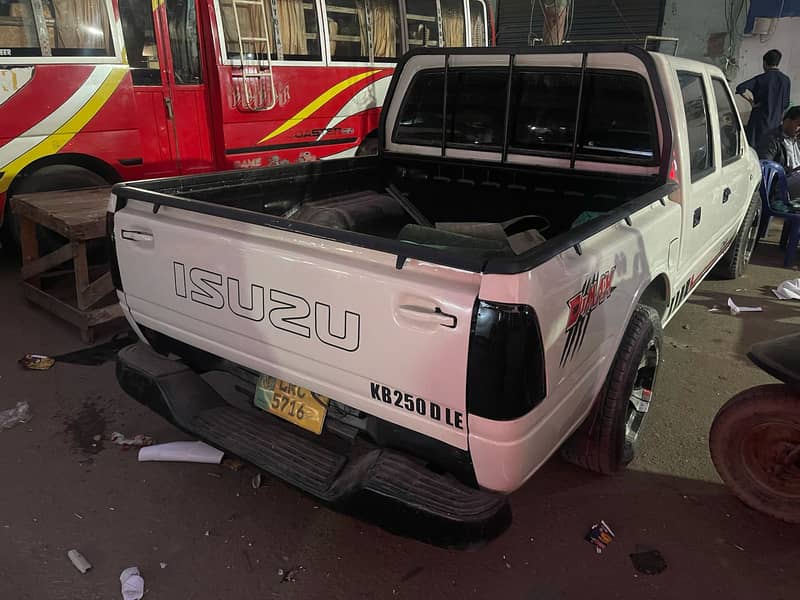 Isuzu Double Cabin 2002 4x2 4