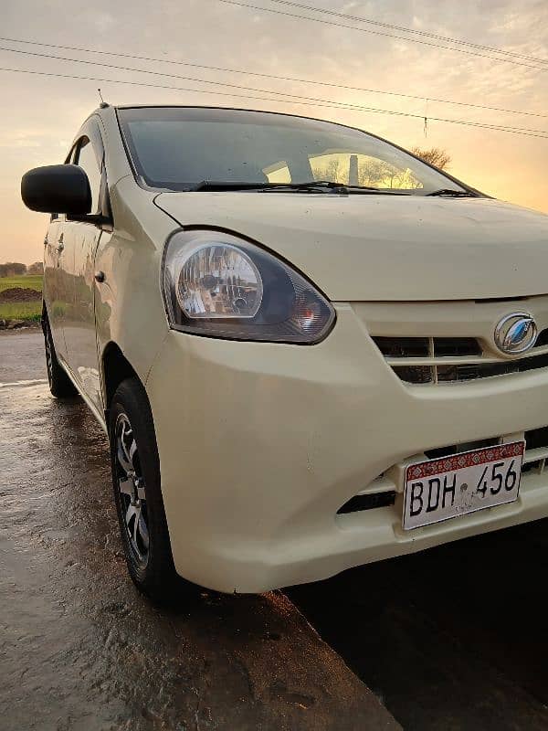 Daihatsu Mira 2013 2