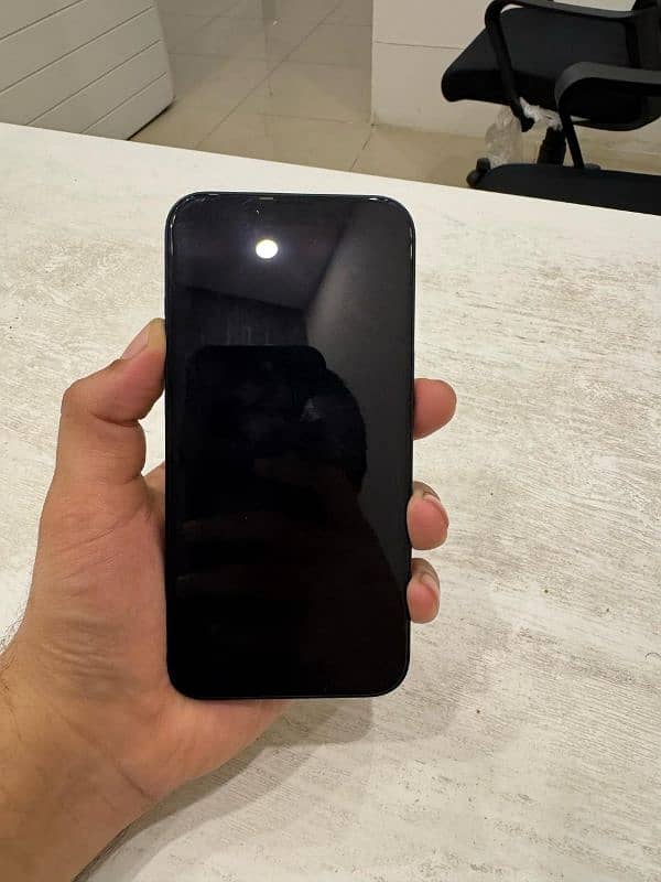 iPhone 13 (Black) - 128GB- Non PTA- Factory Unlocked 8