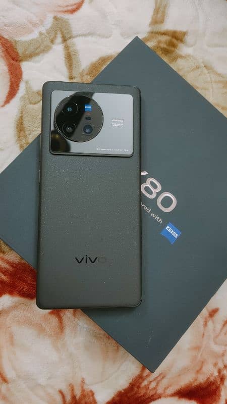 Vivo x80 5