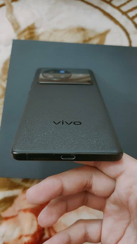 Vivo x80 8