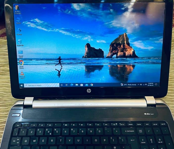 i am selling my hp laptop core i5 urgent basis 1