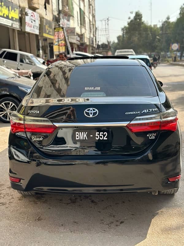 Toyota Altis Grande 2018 3