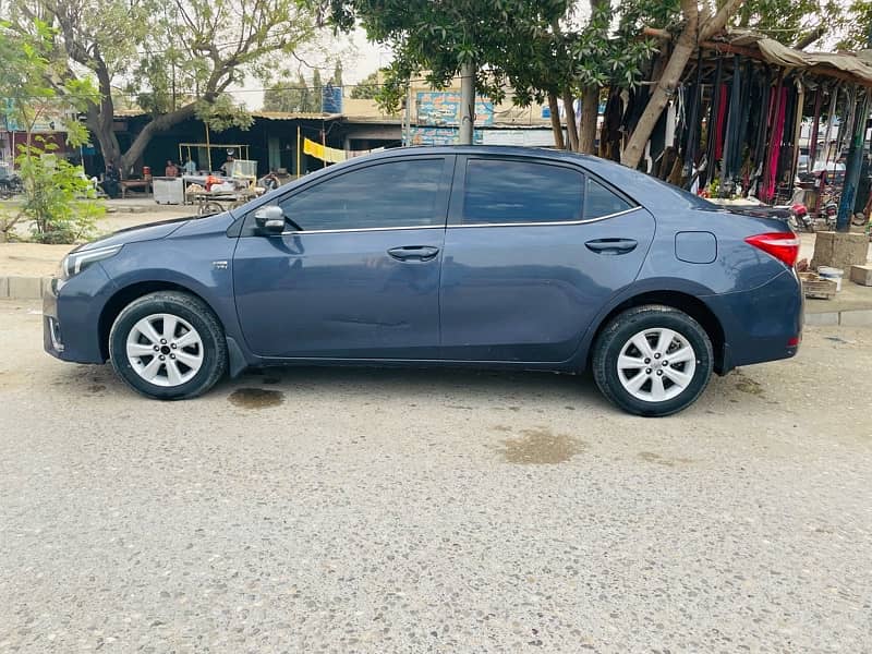 Toyota Corolla Altis 2015 4