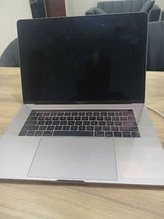 Macbook Pro 2017 i7