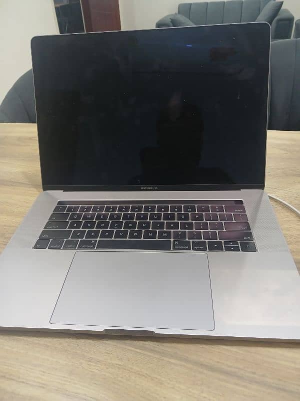 Macbook Pro 2017 i7 0