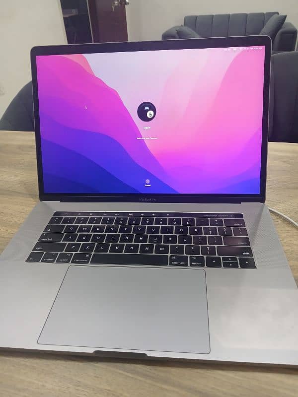 Macbook Pro 2017 i7 1