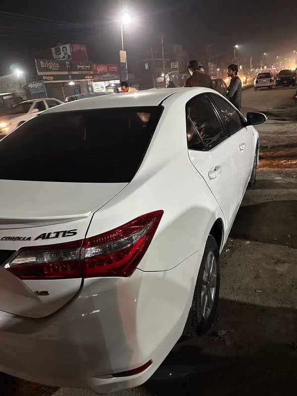 Toyota Corolla Altis 2016 4