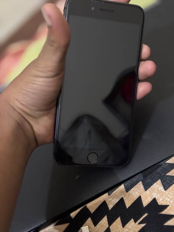 IPhone 8 Plus JV Non Pta Black 128GB 3