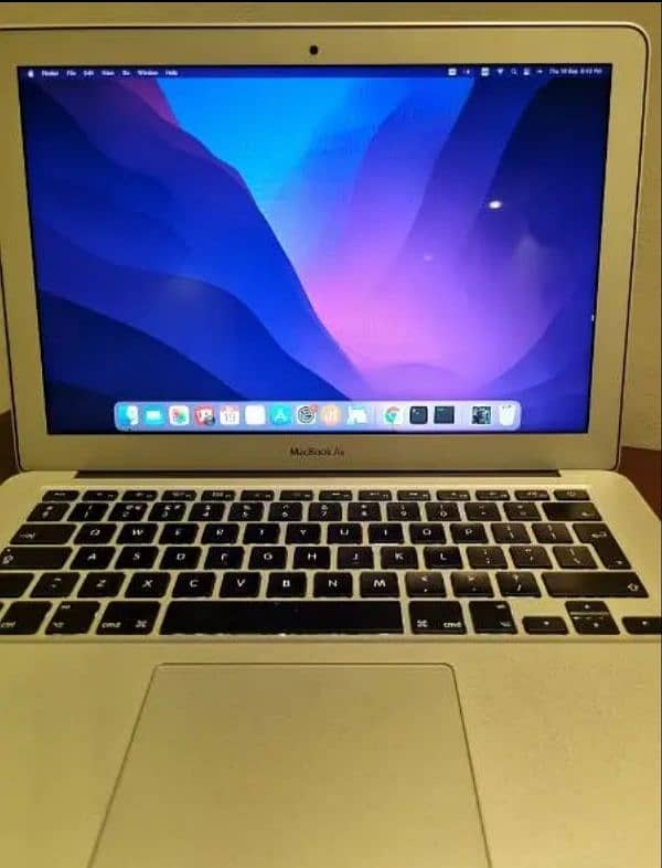 macbook air 2017 good condition 0