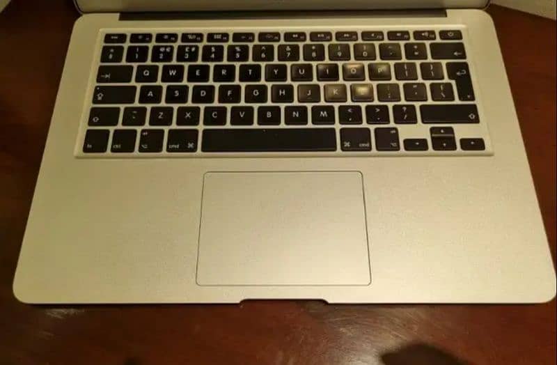 macbook air 2017 good condition 1