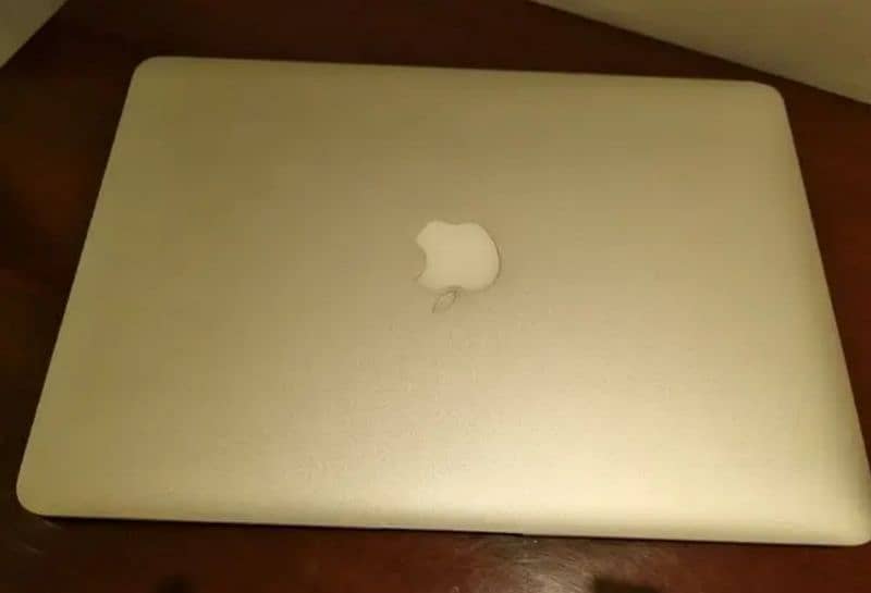 macbook air 2017 good condition 2