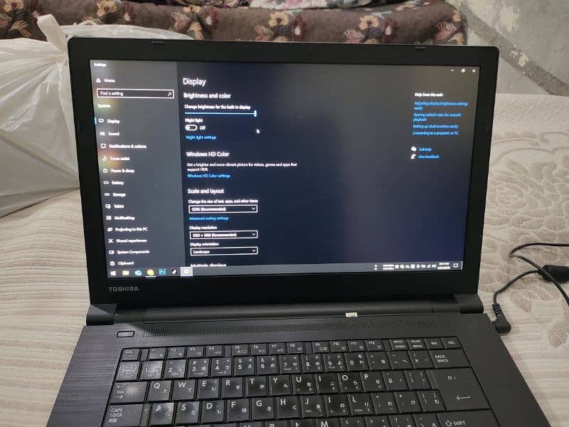 Toshiba Laptop 8 GB ram 500 GB SSd hard 3