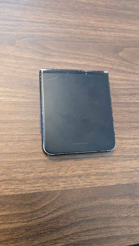 Samsung Z flip 3 with cable and box pta approved 3