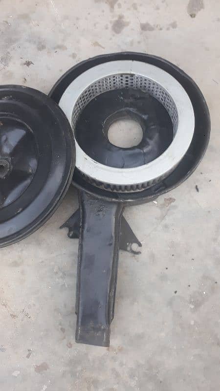 Nissan sunny Air Cleaner box 1