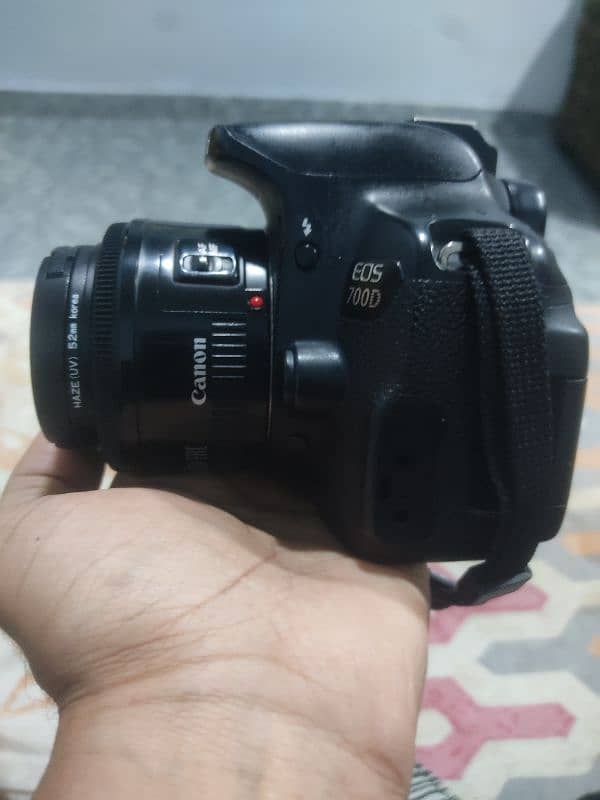 I want to sale my camera canon 700d with 2 lens 1