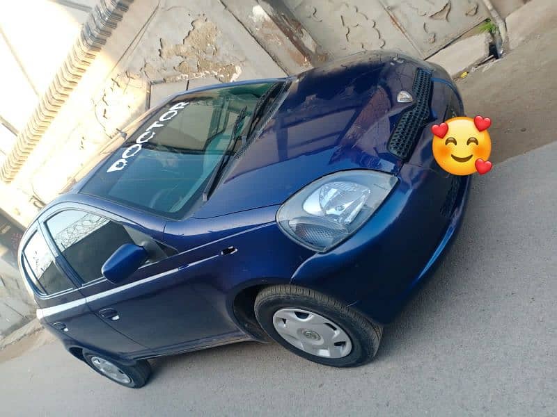 Toyota Vitz 2000/6 1