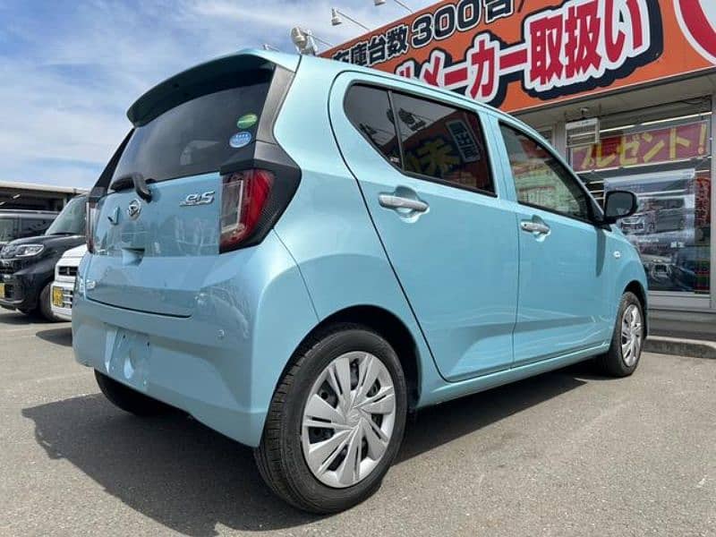 Daihatsu Mira X Limited 2021 10