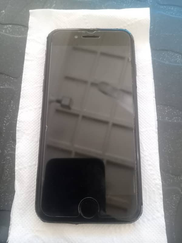 I phone 7 calar black cadishan 10 : 8 battery original P. T. A. aproof 2