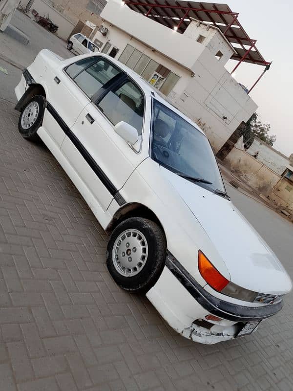 Mitsubishi Lancer 1991 5