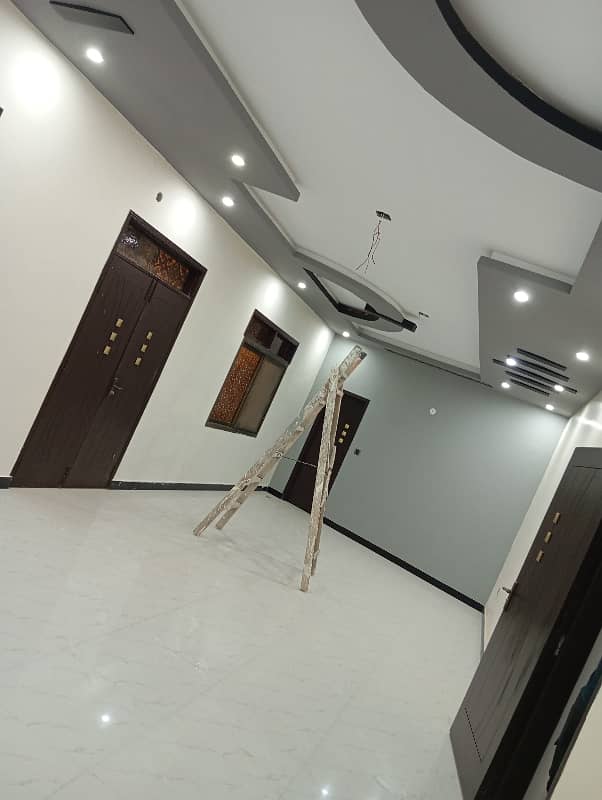 Corner 410 Sq Yrd Leased Bungalow Lift Installed Basement , Ground & Fist Floor House Near To Karachi university 2