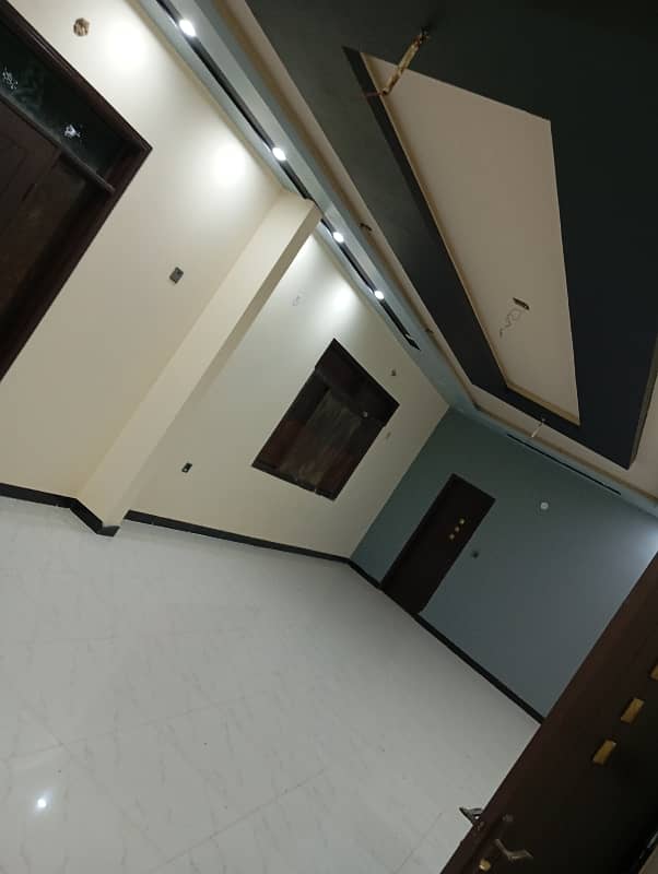 Corner 410 Sq Yrd Leased Bungalow Lift Installed Basement , Ground & Fist Floor House Near To Karachi university 14