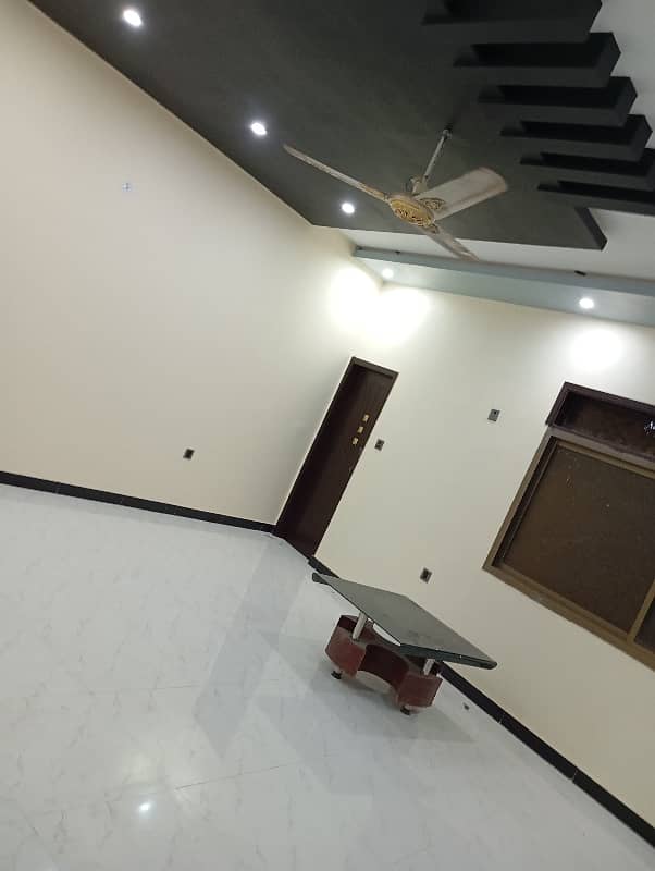 Corner 410 Sq Yrd Leased Bungalow Lift Installed Basement , Ground & Fist Floor House Near To Karachi university 21