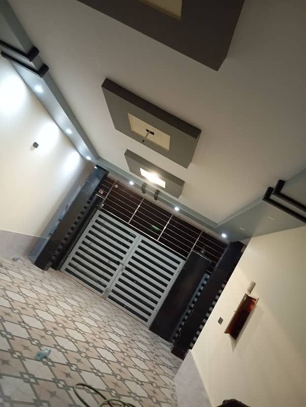 Corner 410 Sq Yrd Leased Bungalow Lift Installed Basement , Ground & Fist Floor House Near To Karachi university 24