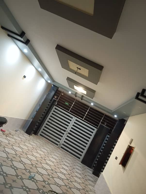 Corner 410 Sq Yrd Leased Bungalow Lift Installed Basement , Ground & Fist Floor House Near To Karachi university 25