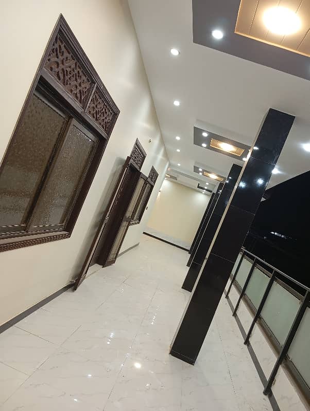 Corner 410 Sq Yrd Leased Bungalow Lift Installed Basement , Ground & Fist Floor House Near To Karachi university 29