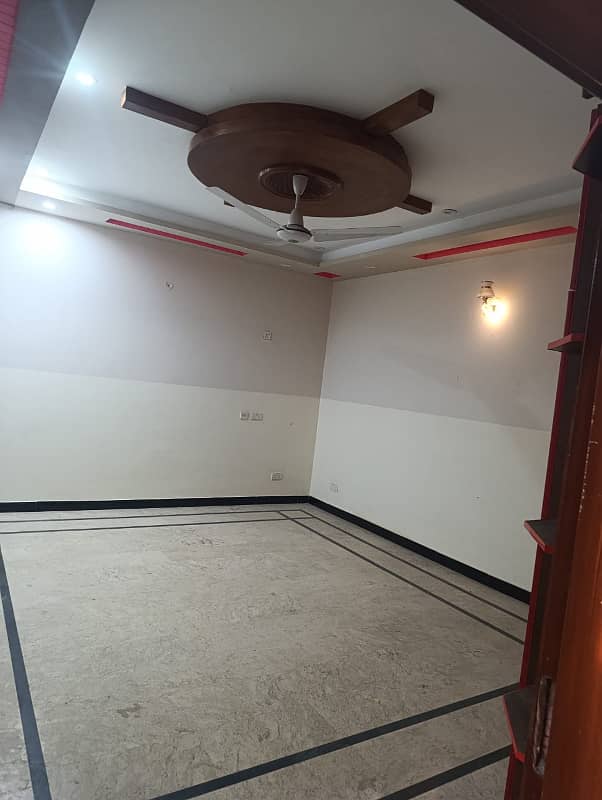 14marla 6beds neat and clean house for rent in G 13 4 islamabad 0