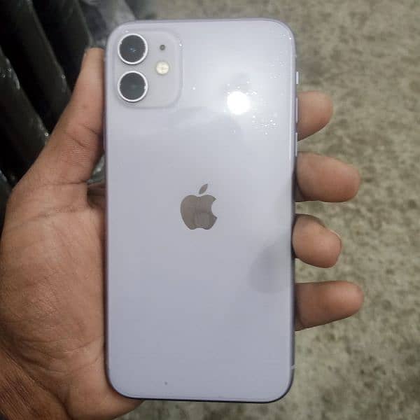 I Phone 11  64GB With Box 5