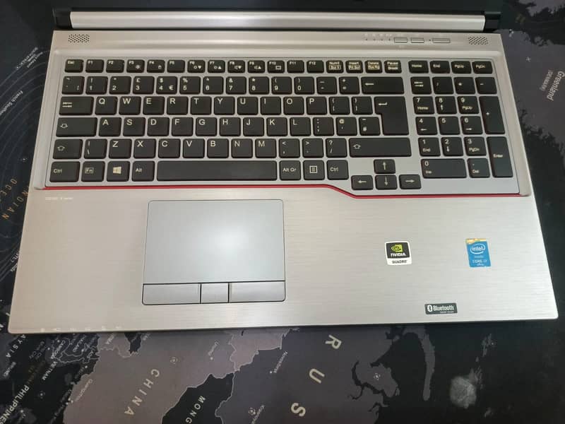 Fujitsu CELSIUS H730 Core i7-4800MQ workstation NVIDIA Quadro K1100M 17