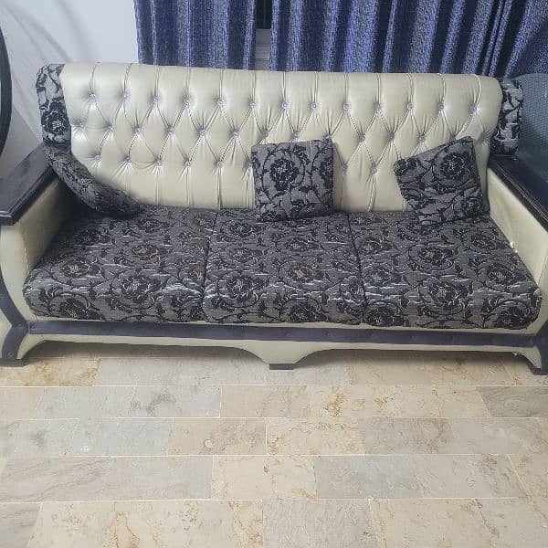 5 Seater Sofa Set 0