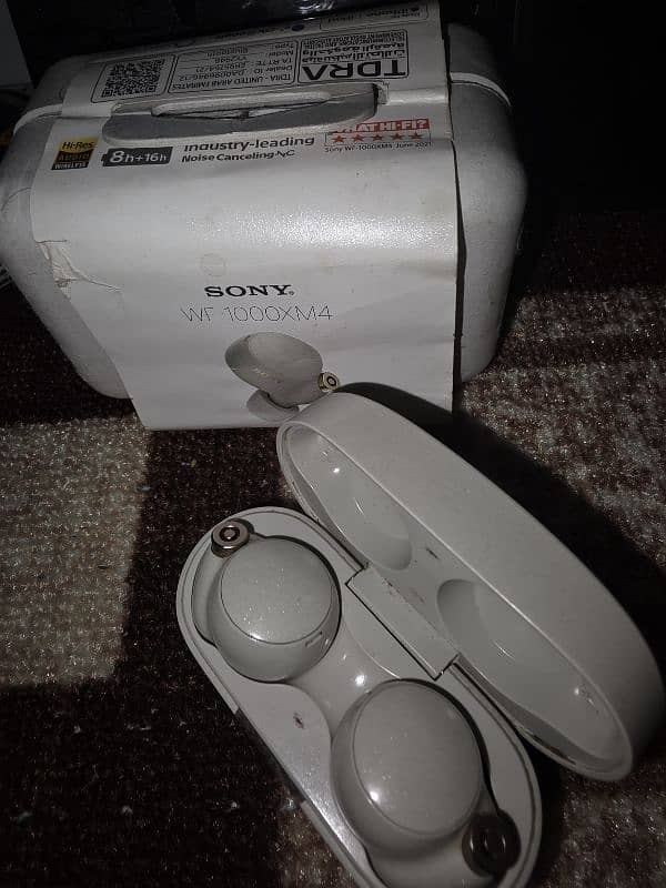 sony  1000xm4 model original with box 2