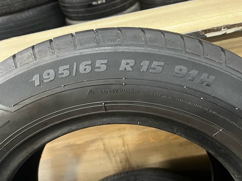 195-65-15 BG thunder max 2022 used 1 tyre with 1 punture only 3