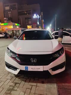 White Civic X 2018 Model Red Meter