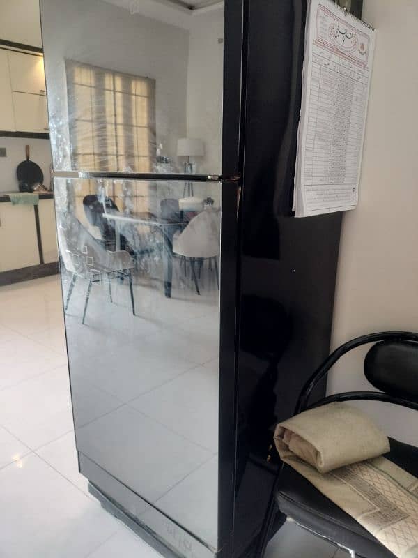 Pel Glass Door Fridge Black Medium Size 0