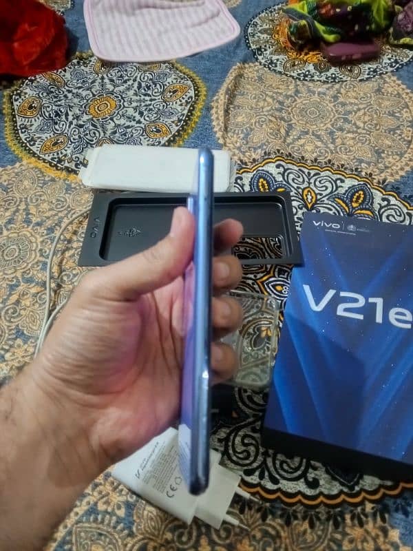 vivo v21e slightly use 4