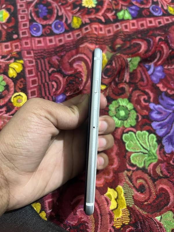 IPhone Se 2022 For Sale (+92 321 5623466) for more details. . ! 5