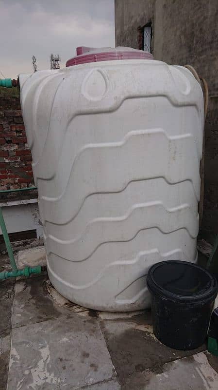 DURA WATER TANK 200+ GALLON 0