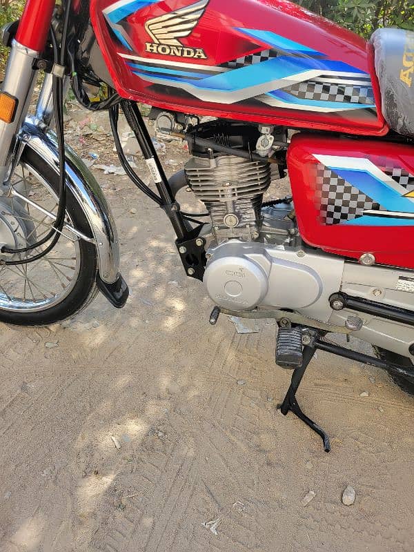 Honda CG-125cc _ Model -2024 Karachi Registerd 1st owner 5