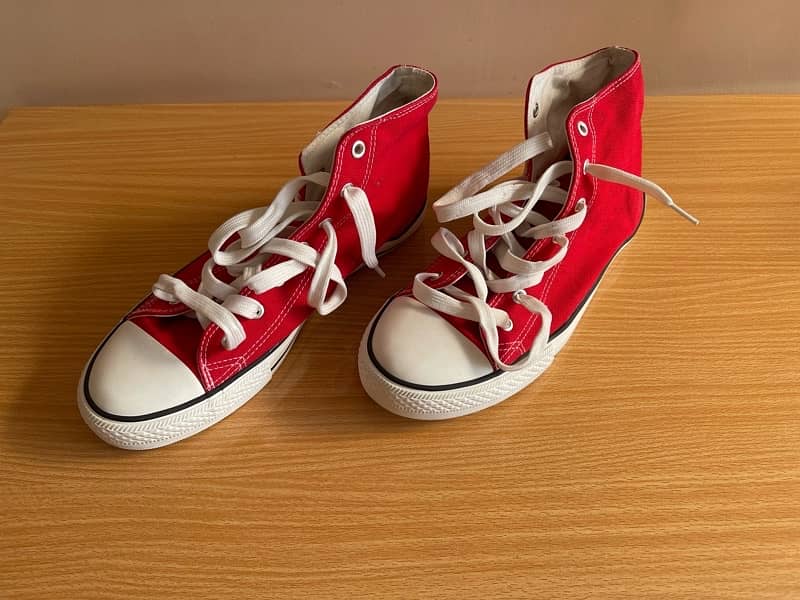 Converse in RED! 1